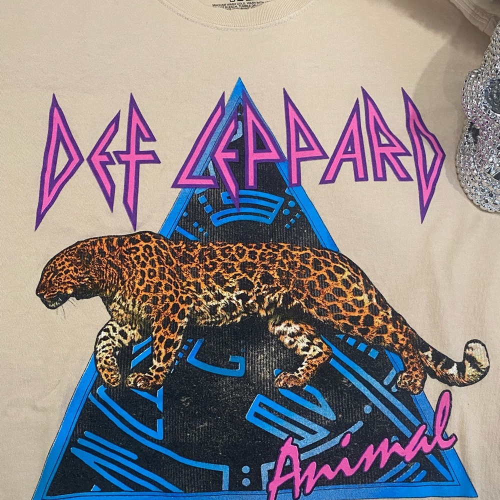 Def Leopard tee - Picture 2 of 5
